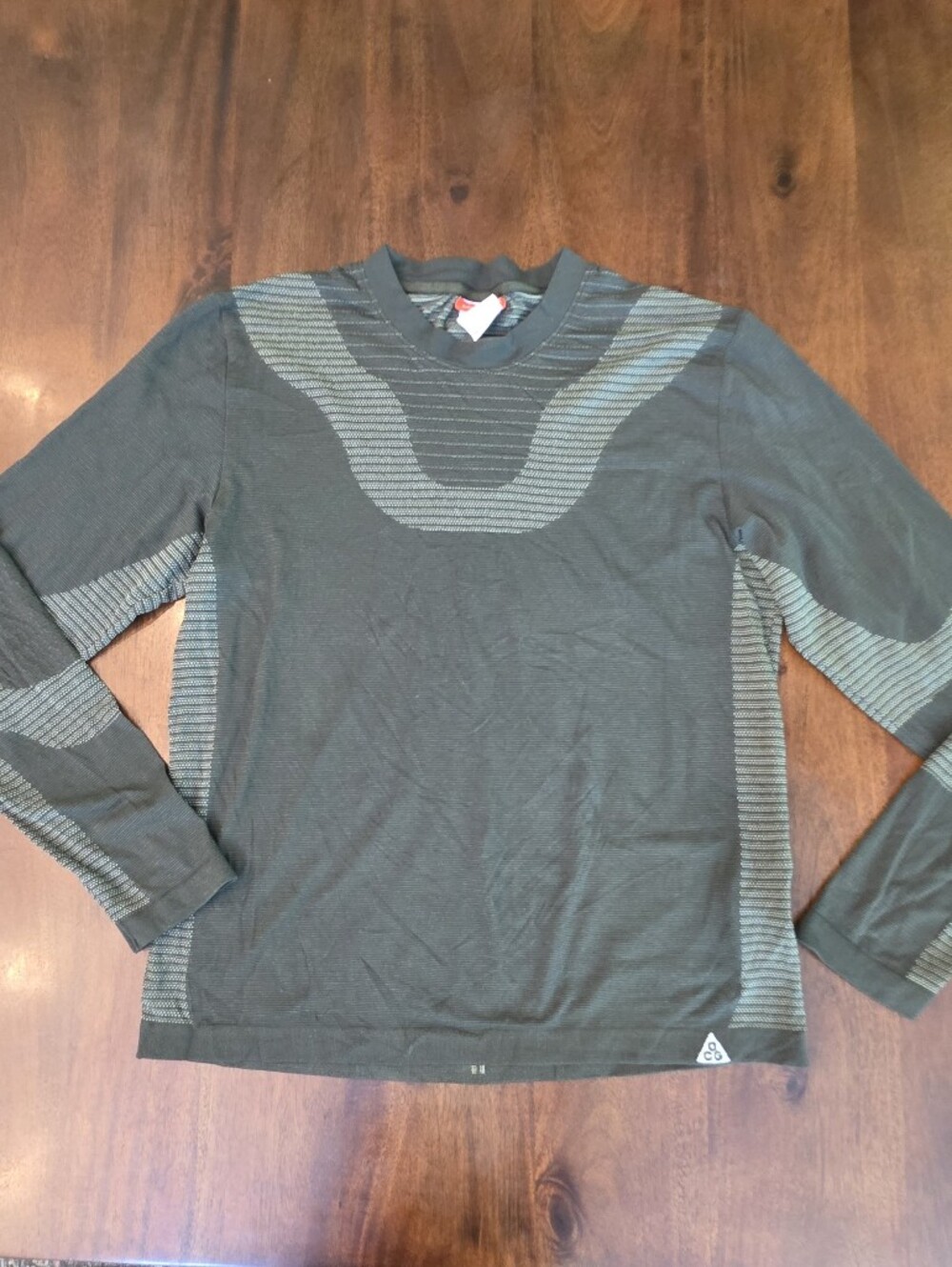 Men Size Small Nike ACG Baselayer Shirt Green Dri-Fit ADV Delta River Nylon Wool